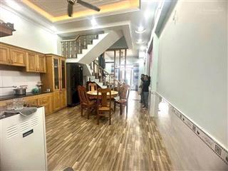 Ngộp bán gấp nhà trệt lầu ngay hội trường đông hoà và trường học các cấp