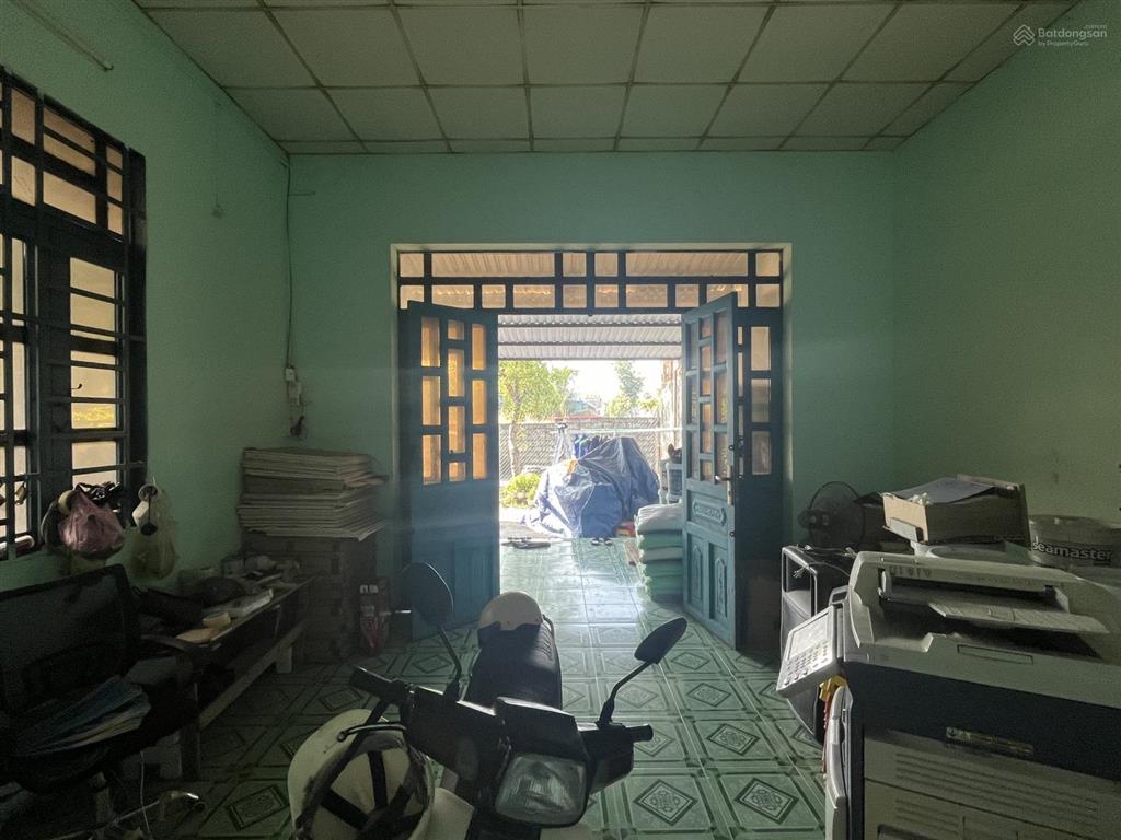 Cho thuê nhà cấp 4 sân xe hơi phường bình an dĩ an