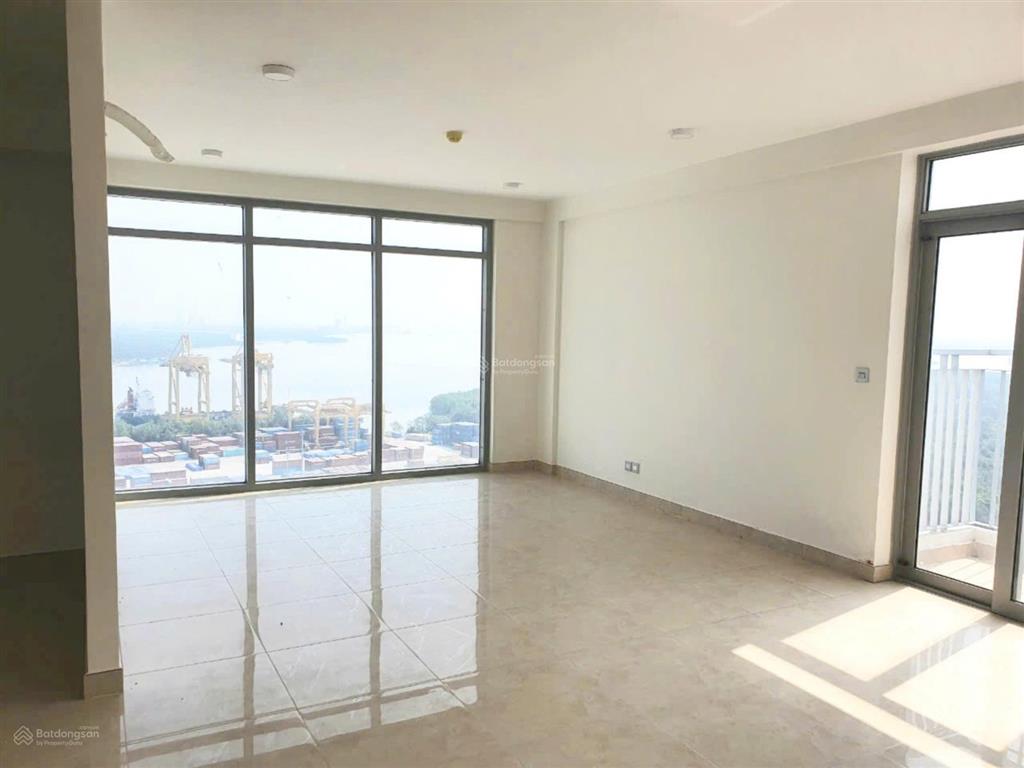 Bán căn 2 phòng ngủ hướng sông, 68m2, sổ hồng có sẵn, 3tỷ6