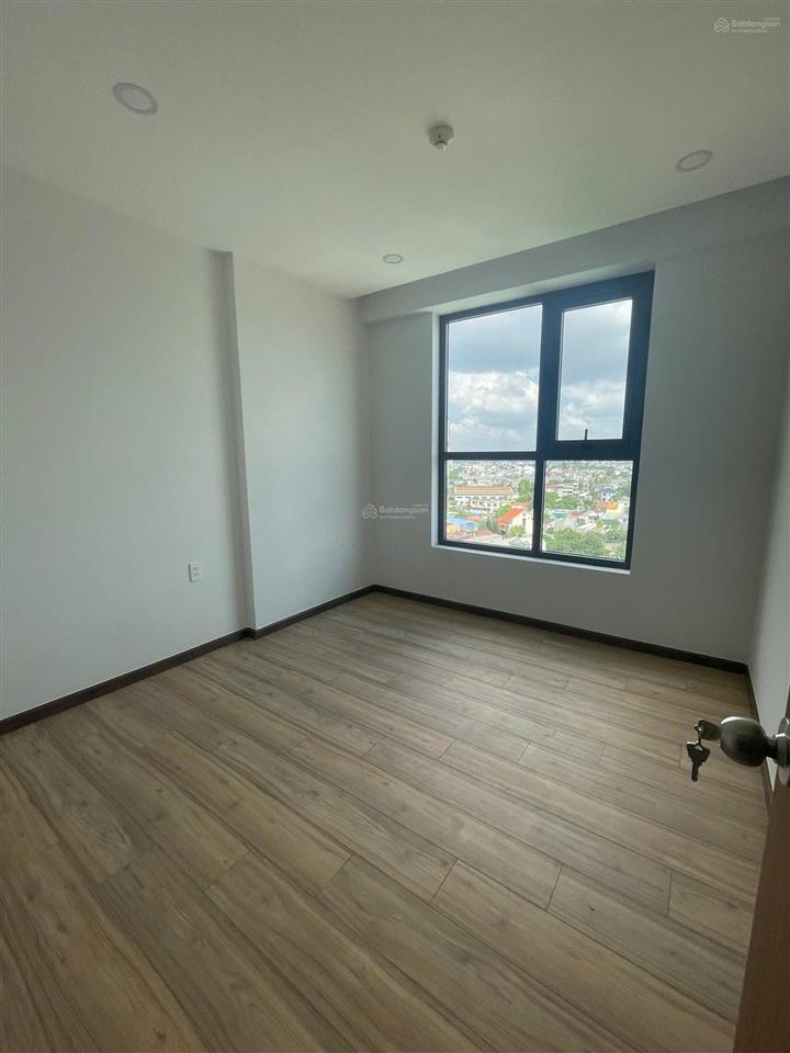 Bán căn 1pn, bcons plaza, 36m2, sổ hồng.  0978 272 ***  trang