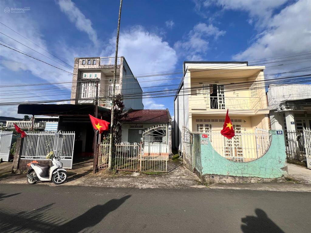 Đất thổ cư trung tâm tp. bảo lộc mặt tiền đường 12m thuận tiện kinh doanh cạnh trường học