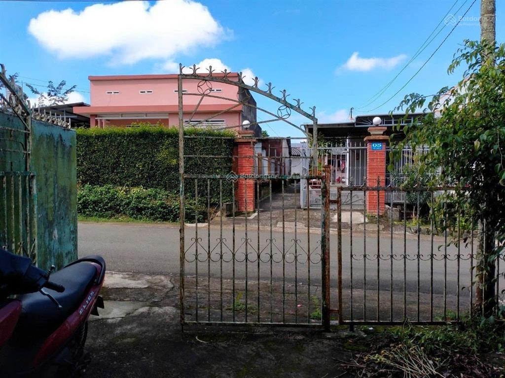 Đất thổ cư trung tâm tp. bảo lộc mặt tiền đường 12m thuận tiện kinh doanh cạnh trường học