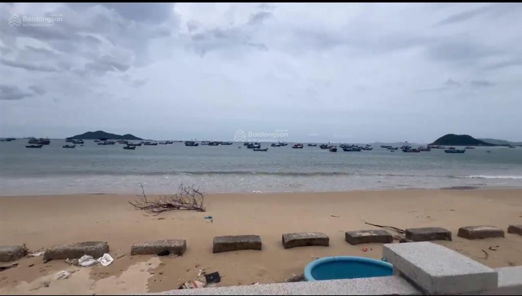 Đất mặt biển đại lãnh, kkt vân phong. giá ngộp 1tỷ 700tr full thổ cư. lô góc hai mặt tiền đẹp.
