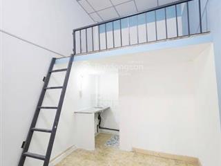 Phòng gác cao, hành lang rộng, ko chủ, giờ tự do gần đường số 5