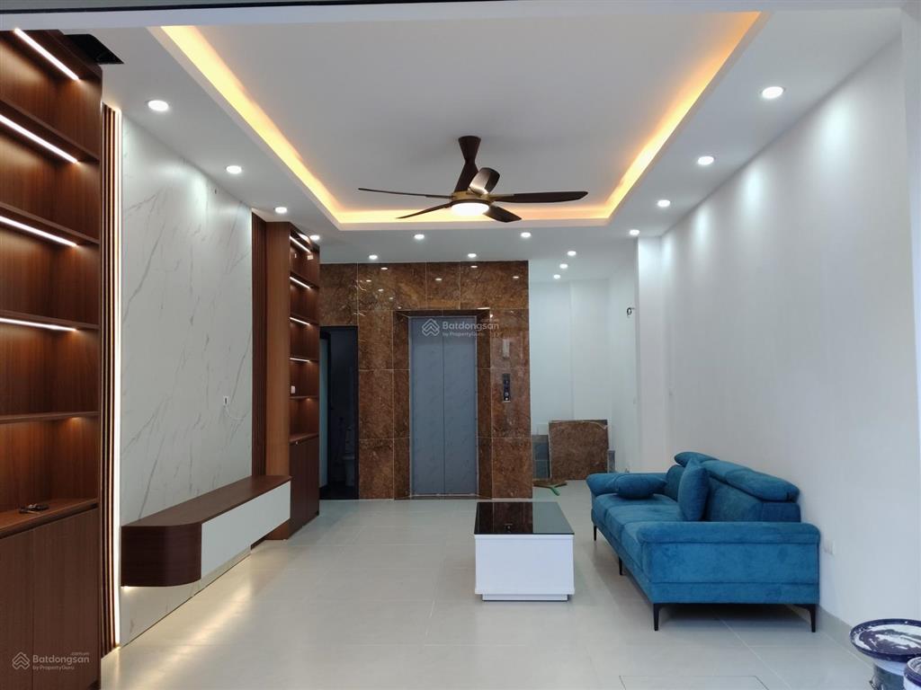 Chính chủ bán nhà ngõ 67/90 cầu cốc 43m2, 6 tầng, thang máy ô tô vào nhà, kinh doanh nhỏ.