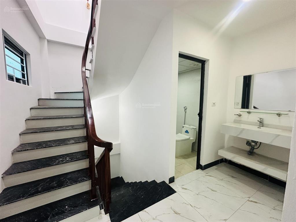 Cc cho thuê nhà kinh doanh tại phường chương mỹ, giáp phường và bến xe yên nghĩa, văn phú, hà đông