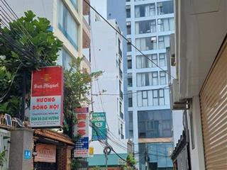 Chỉ 9,8 tỷ bán 120m2. đất tặng nhà c4 đường nguyễn khánh toàn, cách biển 100m , nha trang
