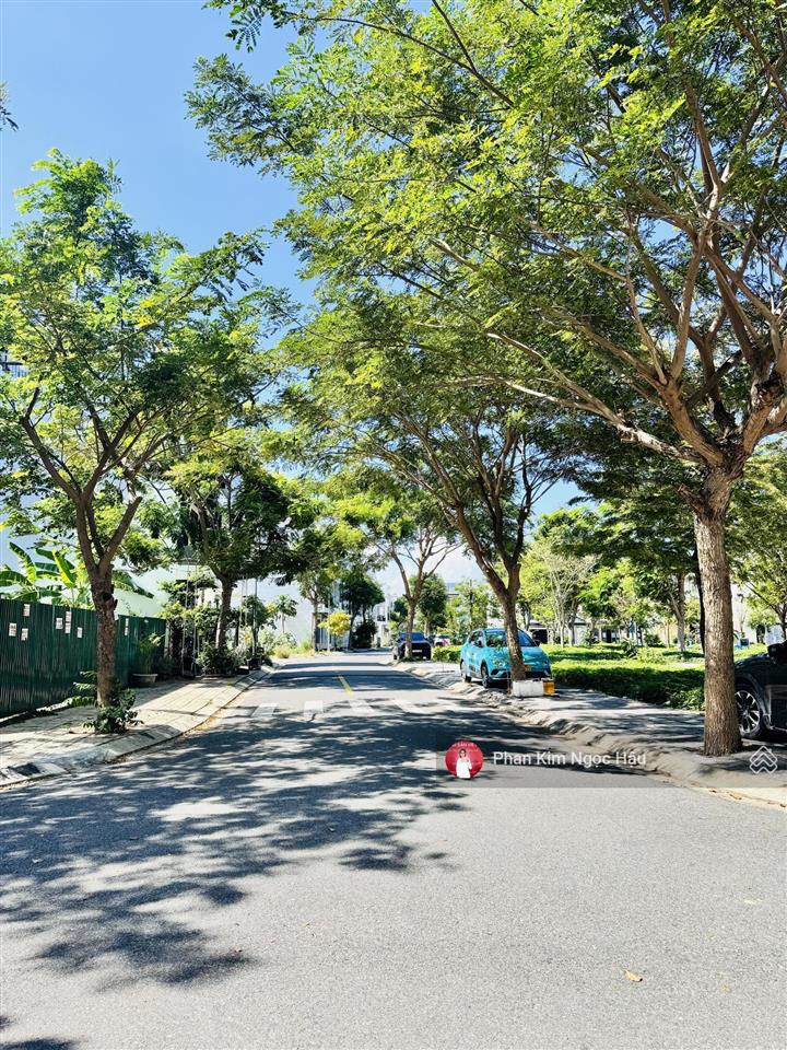 Lô góc đối diện công viên khu đô thị hà quang 1 phường nam nha trang giá 90 triệu/m2