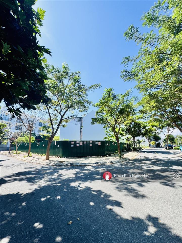 Lô góc đối diện công viên khu đô thị hà quang 1 phường nam nha trang giá 90 triệu/m2