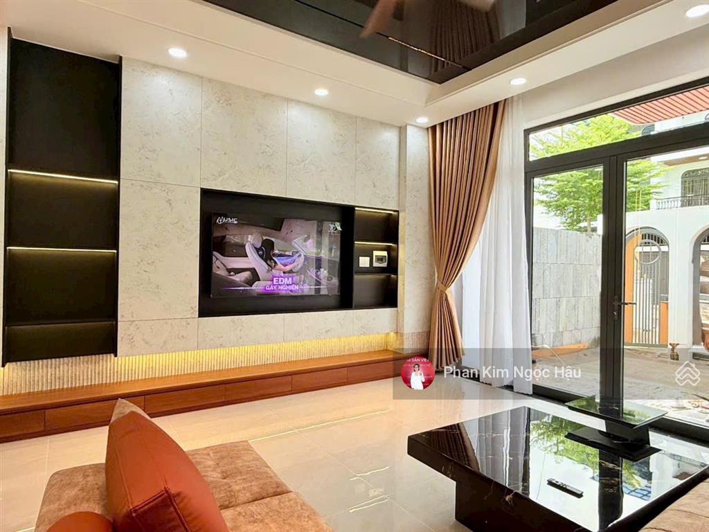 Bán nhà mới tọa lạc tại khu đô thị mỹ gia gói ba nha trang, nhà mới đường to phù hợp đầu tư an cư.