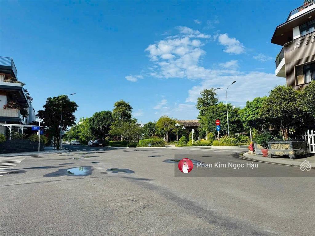 Bán lô góc góc đối diện hồ bơi công viên  mỹ gia gói 8 the capella nha trang