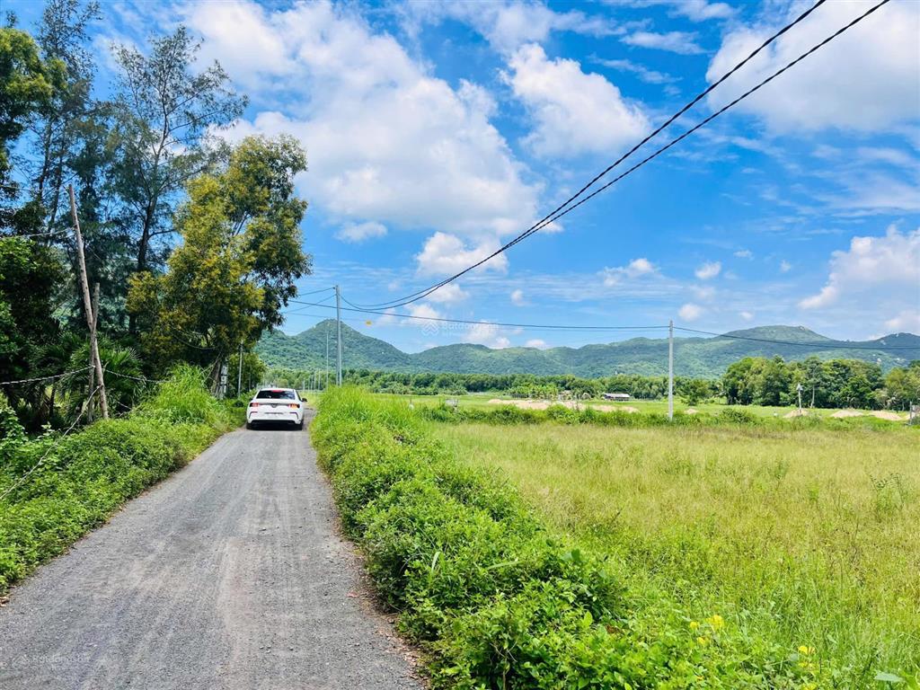 Bán 802,4m2 gần biển phước hải  ngay khu đồng gió glamping làm nhà vườn rẻ