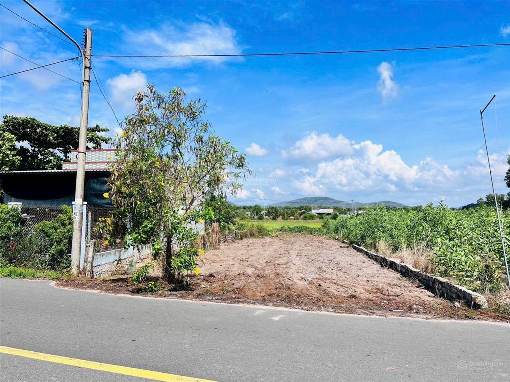 Lô biệt thự  xã phước hải  tp hcm khu trung tâm gần cafe the leaf  cách biển chỉ 3km