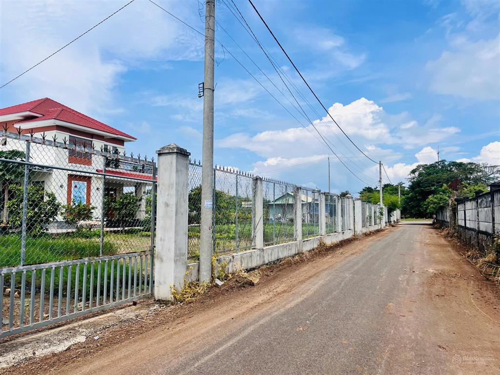 Bán đất lộc an gần biển hồ tràm 10p nhanh tay ạ