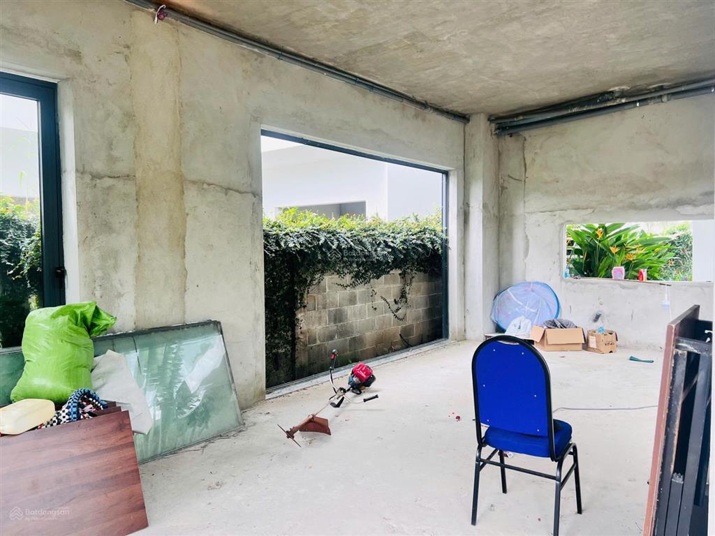 Bán căn thô villa 1 trệt 1 lầu mt nguyễn huệ  đất đỏ  tp hcm