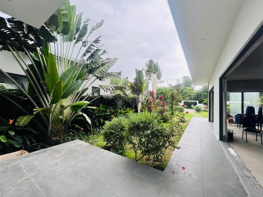 Bán căn thô villa 1 trệt 1 lầu mt nguyễn huệ  đất đỏ  tp hcm