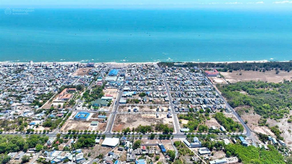 Đi bộ ra biển 3phút  tái định cư phước hải  mặt tiền trần quý dõng  hướng tây bắc