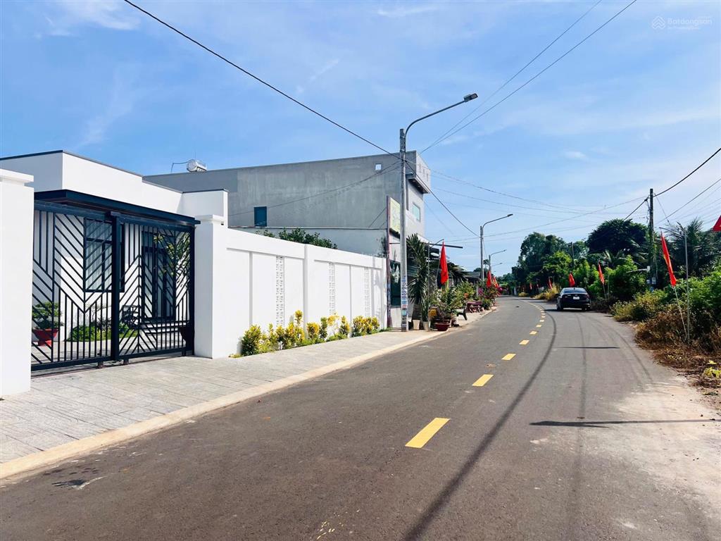 Gần biển phước hải  khu dân cư còn lô làm nhà vườn đẹp ạ giá chỉ 3tỷ