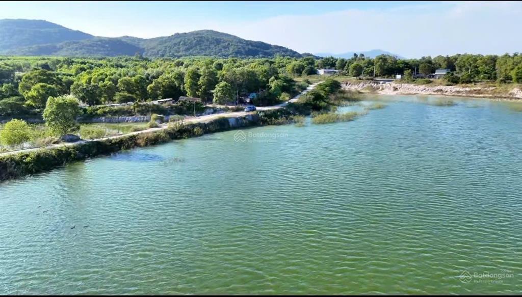 Siêu rẻ đẹp 3000m2  view hồ bút thuyền tam an  long điền  tp hcm