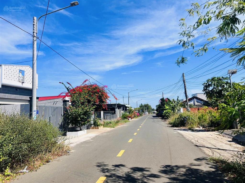 Lô biệt thự siêu rẻ đẹp  chủ cần bán nhanh lô đất đường nhựa phạm văn hy xã đất đỏ  tp hcm
