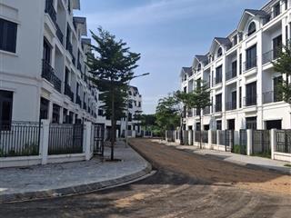 Chính chủ cần bán gấp biệt thự mễ trì diện tích 140m2,4 tầng thang máy giá 44 tỷ