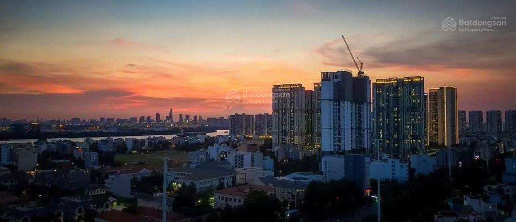 Bán chung cư the cbd quận 2 căn 3 phòng giá 3tỷ1 giữ lại 100tr ra sổ