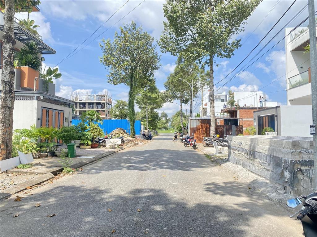 Nền ngang 5m khu stella mega (kdc ngân thuận cũ) sổ hồng đầy đủ, chủ cần ra nhanh