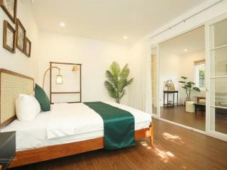 Cho thuê biệt thự sân vườn rộng rãi  view hồ tây  từ hoa, tây hồ, hà nội  diện tích 200m²,