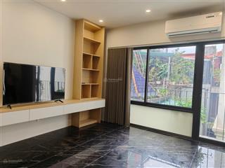 Cho thuê tòa nhà căn hộ cao cấp mặt hồ trích sài view hồ cực đẹp, giá 70 tr/th