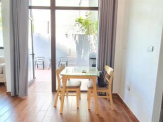 Căn hộ cho thuê 2 ngủ 1 khách 1 vệ sinh .ngõ 28 tứ liên .tây hồ 1 phòng ngủ to .