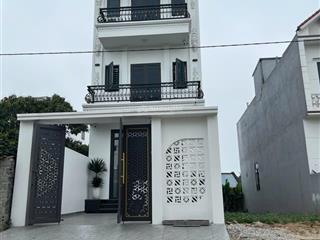 Chính chủ bán nhà 3 tầng đẹp vị trí trung tâm mỹ đức đường trục thôn 2 ô tô tránh nhau