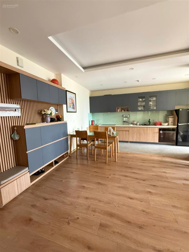 Chính chủ cần bán căn hộ goldsilk complex, 8 tỷ, 120m2, 3pn, 2wc, đầy đủ nội thất cao cấp giá tốt