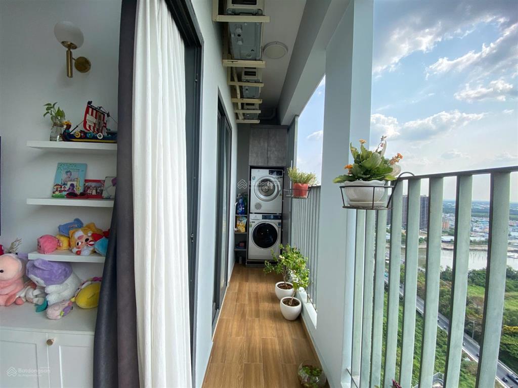 Bán 2pn2wc 74m2 lavida+ full nội thất đẹp giá 4,850 tỷ (tổng giá) nhà mới view đẹp