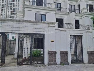 Chỉ hơn 200tr/m2 chính chủ cần bán gấp căn biệt thự 190m2 view sông roman plaza 189m2. sổ đỏ