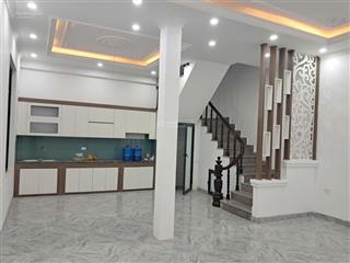 Bán nhà 4 tầng đông mỹ, khu trung tâm, ô tô đỗ cổng, 55m2, giá 5.45 tỷ.  0888 229 ***