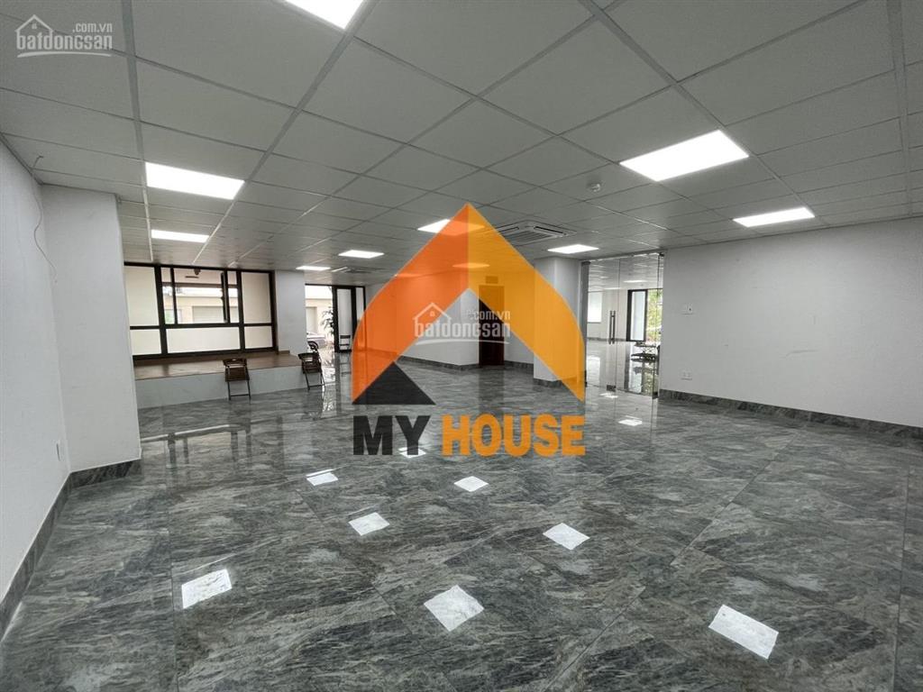 Tòa vp trung tâm q2 giá rẻ sàn suốt có thang máy, máy lạnh tổng có thể làm này làm kia