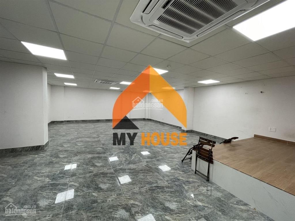 Tòa vp trung tâm q2 giá rẻ sàn suốt có thang máy, máy lạnh tổng có thể làm này làm kia