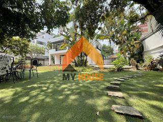 Villa sân rộng hơn nhà trung tâm q2 700m2 120 triệu