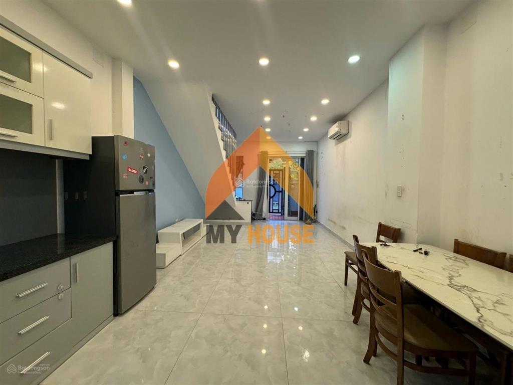 Hàng tốt giá rẻ nhà phố 2pn thảo điền có sân chill đường ô tô chỉ 22tr