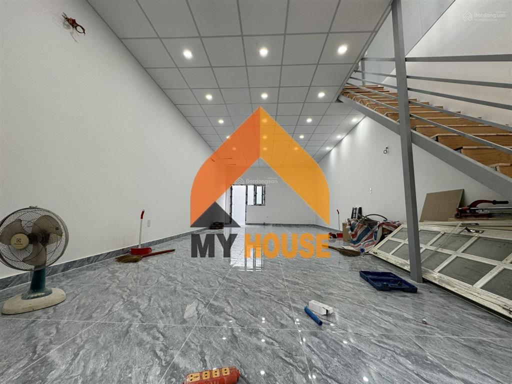 Mới tinh mb trung tâm q2 ngay cầu sg siêu đông đúc phù hợp kinh doanh