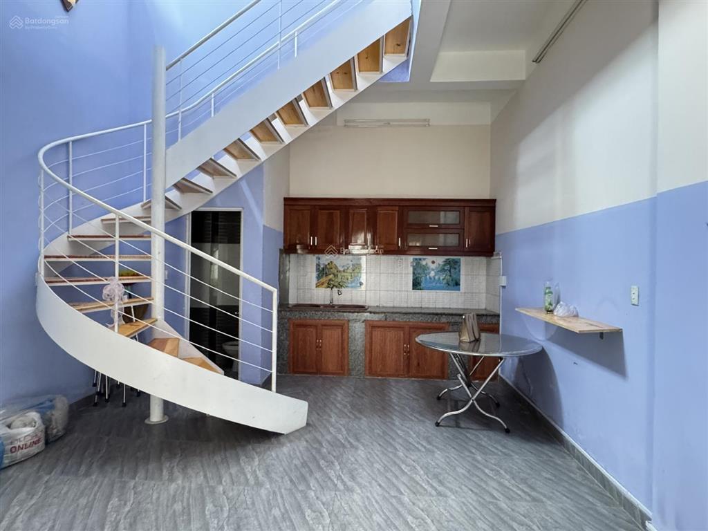 Chủ sang 51,2m2 nhà 1 trệt + 2 lầu mt xe ô tô trung tâm lái thiêu,sát bên lotte,bệnh viện becamex