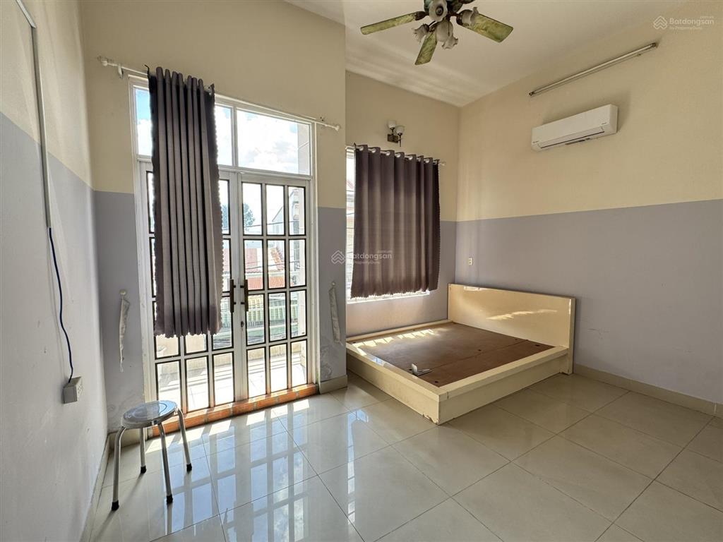 Chủ sang 51,2m2 nhà 1 trệt + 2 lầu mt xe ô tô trung tâm lái thiêu,sát bên lotte,bệnh viện becamex