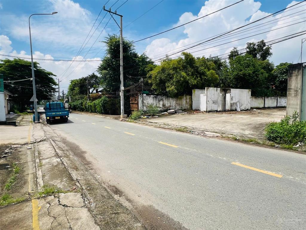 Sang 441m2 đất nền thổ cư nằm mặt tiền 10m đường vĩnh phú 38, chủ trực tiếp làm việc
