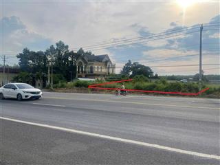 Đất đẹp vuông vức, hàng hiếm có, ngang tận 15,5m dài 47m có tất cả 300m2 thổ cư, mặt tiền đt 741