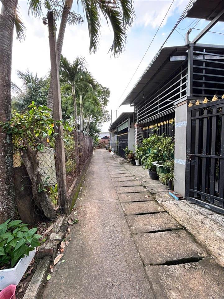 Bán nhà hẻm xe hơi đường lê chí dân, phường tương bình hiệp. gần ủy ban 106,5 m2 chỉ 2 tỷ