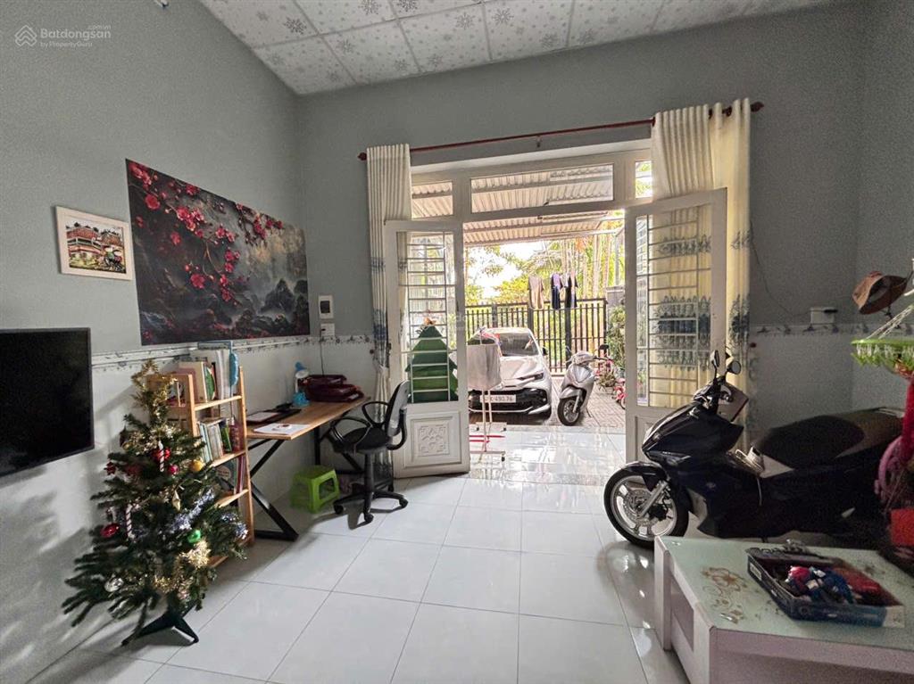 Bán nhà hẻm xe hơi đường lê chí dân, phường tương bình hiệp. gần ủy ban 106,5 m2 chỉ 2 tỷ