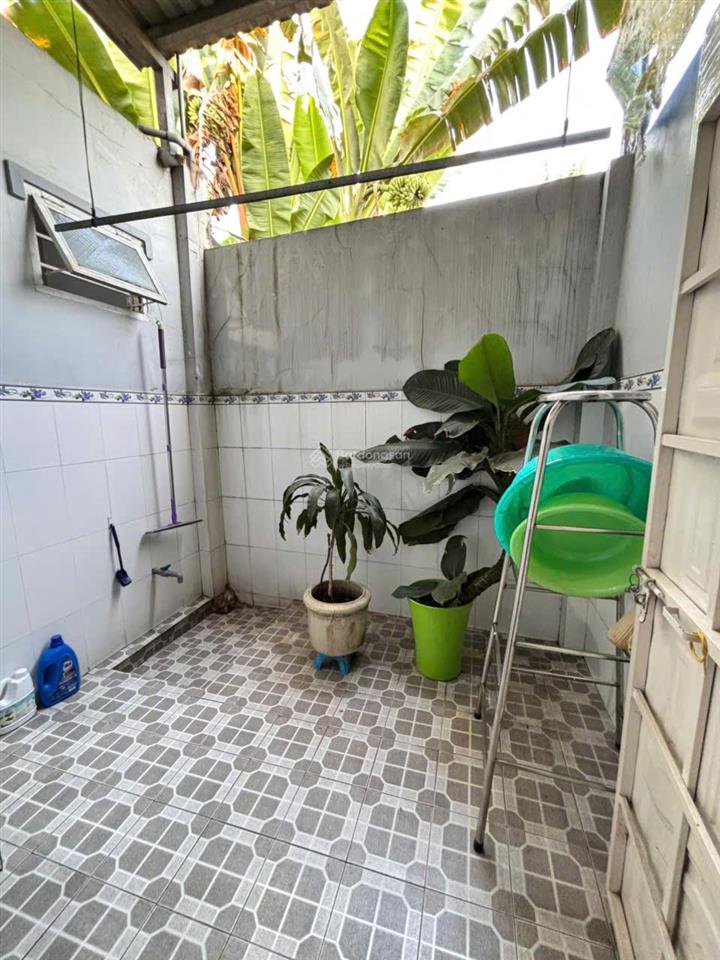 Bán nhà hẻm xe hơi đường lê chí dân, phường tương bình hiệp. gần ủy ban 106,5 m2 chỉ 2 tỷ