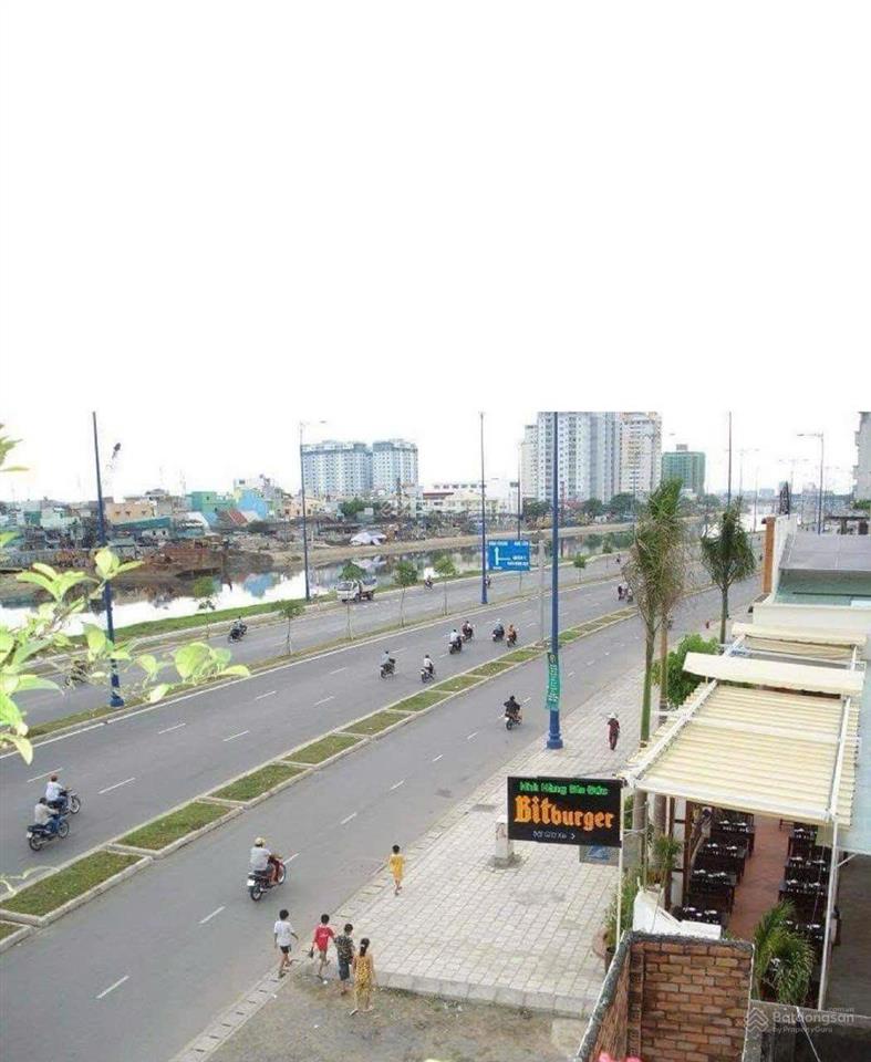 Về hà nội bán gấp mặt tiền võ văn kiệt quận 1 diện tích 20x50m nhà nát tiện xây tòa nhà giá 380 tỷ