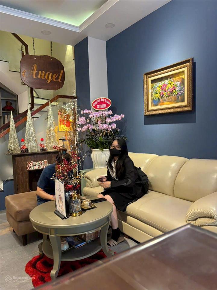 Chính chủ bán nhà mặt tiền nguyễn trọng tuyển p15 phú nhuận 3 tầng st giá 22 tỷ có hhmg 1%