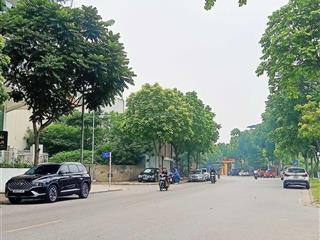 Bán gấp mảnh đất lô góc 3 mặt thoáng, 266m2 kinh doanh, tòa văn phòng, mặt phố lâm hạ, 380 triệu/m2